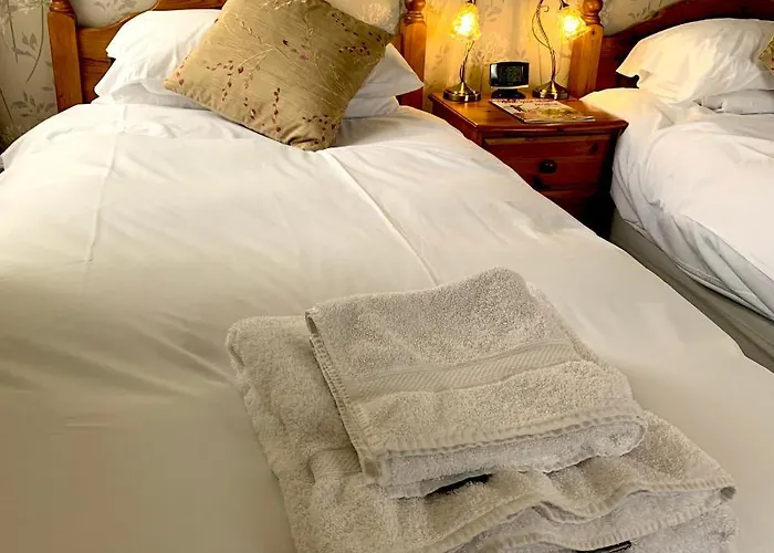 Carlton Nocleg ze śniadaniem 4*